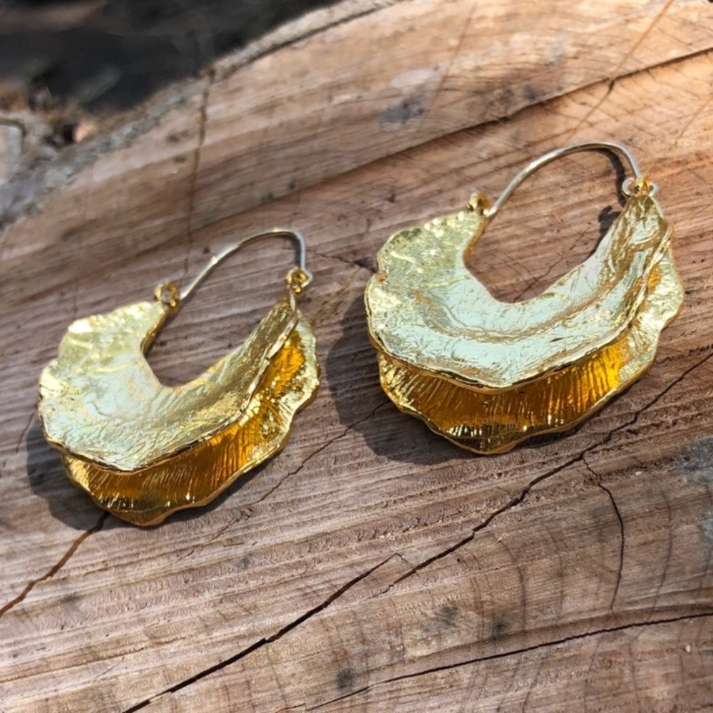 Texture Hoop Earrings! - Picture 5 of 7
